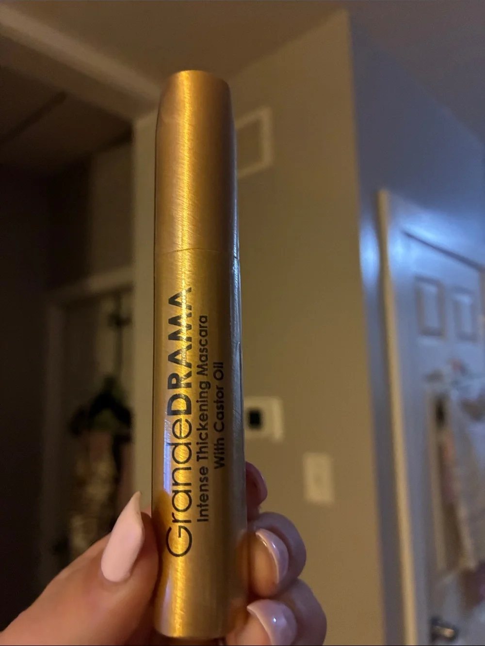 Intense Thickening Mascara in Gold